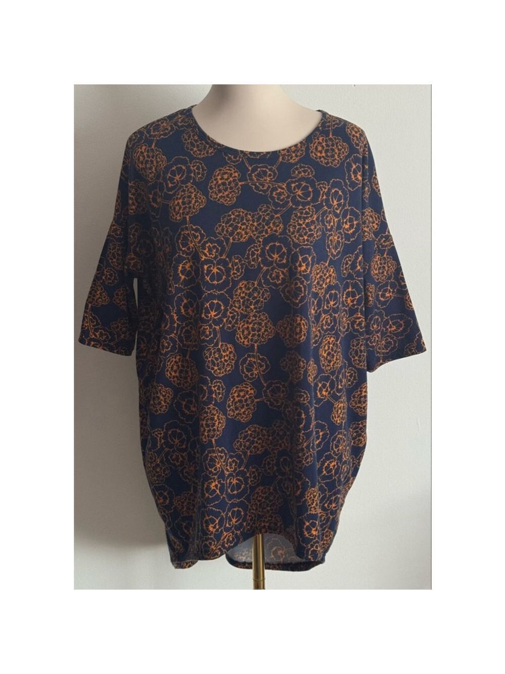Women's LuLaRoe Navy Orange Floral Tunic Top S